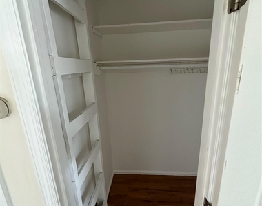 137 Nassau Boulevard - Photo Thumbnail 6
