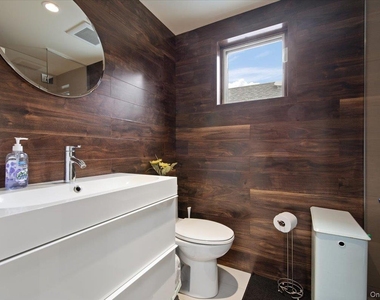 97 Pine Hollow Road - Photo Thumbnail 15