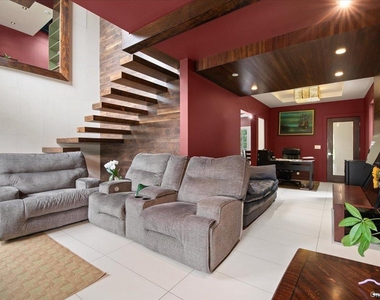 97 Pine Hollow Road - Photo Thumbnail 4