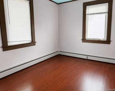 39 Crescent Place - Photo Thumbnail 6