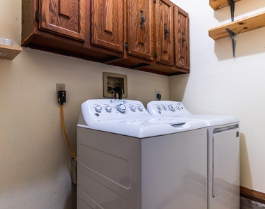 67 Belleview Avenue - Photo Thumbnail 20