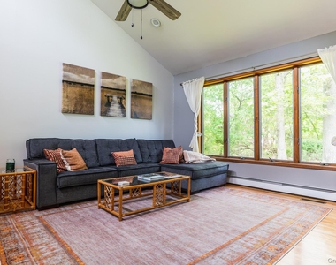 67 Belleview Avenue - Photo Thumbnail 2