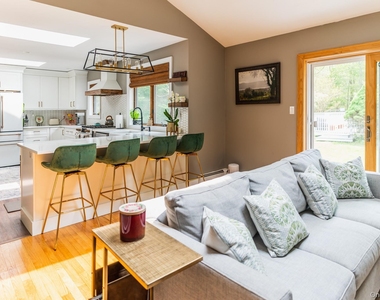 67 Belleview Avenue - Photo Thumbnail 11