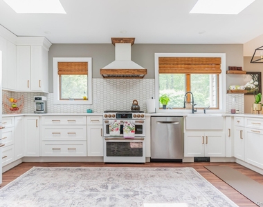 67 Belleview Avenue - Photo Thumbnail 7