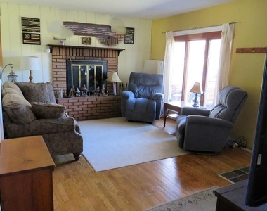 7 Owen Drive - Photo Thumbnail 2