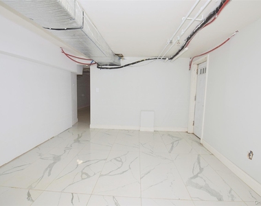 25 Old Mill Road - Photo Thumbnail 10