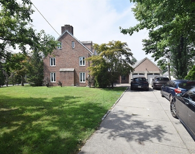 25 Old Mill Road - Photo Thumbnail 1