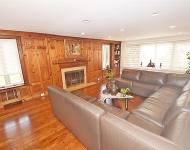 25 Old Mill Road - Photo Thumbnail 2