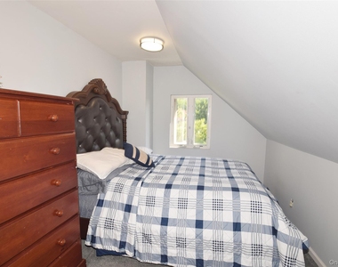 25 Old Mill Road - Photo Thumbnail 14