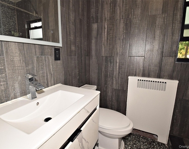 25 Old Mill Road - Photo Thumbnail 22