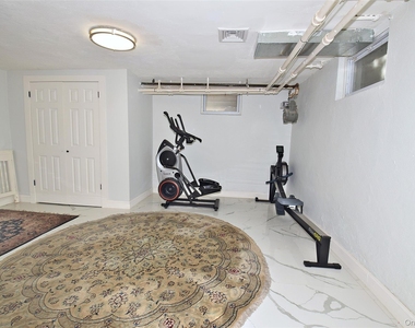 25 Old Mill Road - Photo Thumbnail 7