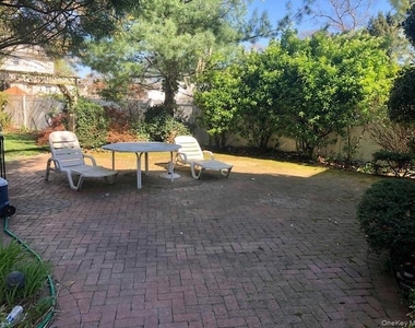 100 Earle Avenue - Photo Thumbnail 17