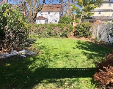 100 Earle Avenue - Photo Thumbnail 16