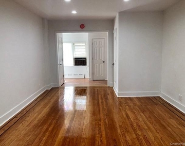 100 Earle Avenue - Photo Thumbnail 1