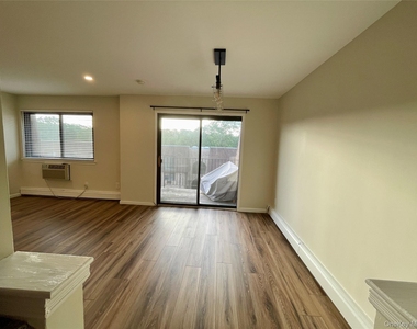 348 Central Park Avenue - Photo Thumbnail 3