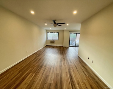 348 Central Park Avenue - Photo Thumbnail 2