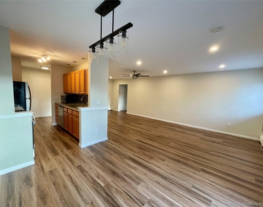 348 Central Park Avenue - Photo Thumbnail 8