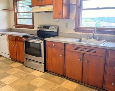 571 Temple Hill Road - Photo Thumbnail 17