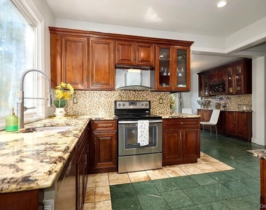 70 Frederick Place - Photo Thumbnail 20