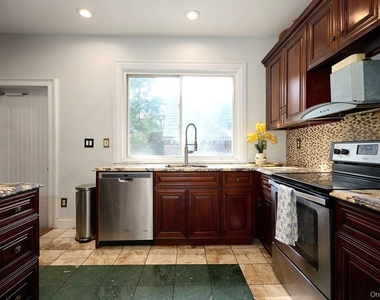 70 Frederick Place - Photo Thumbnail 18