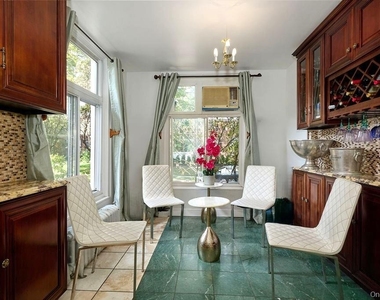 70 Frederick Place - Photo Thumbnail 21