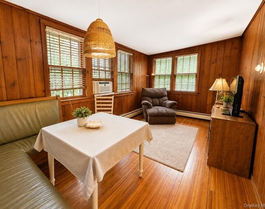 18 Hall Avenue - Photo Thumbnail 2