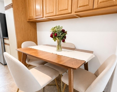43 1/2 Carpenter Avenue - Photo Thumbnail 3