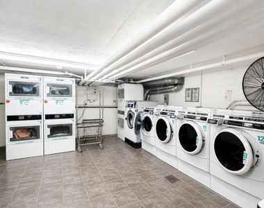 43 1/2 Carpenter Avenue - Photo Thumbnail 9