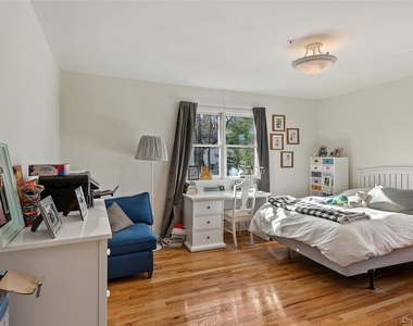 36 Florence Avenue - Photo Thumbnail 1