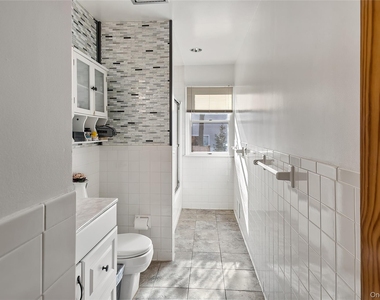 36 Florence Avenue - Photo Thumbnail 3