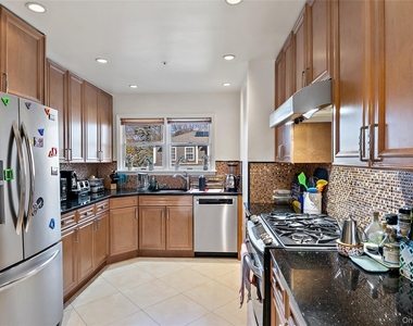 36 Florence Avenue - Photo Thumbnail 13
