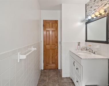 36 Florence Avenue - Photo Thumbnail 4