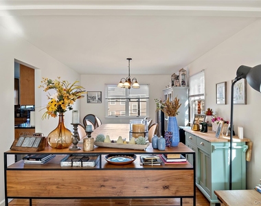 36 Florence Avenue - Photo Thumbnail 11