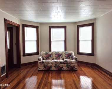 1273 Parkwood Boulevard - Photo Thumbnail 1
