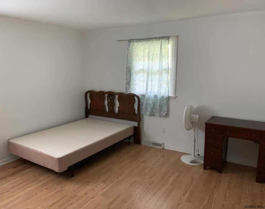79 Devon Road - Photo Thumbnail 7