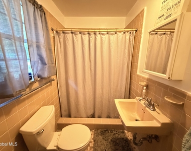 79 Devon Road - Photo Thumbnail 12