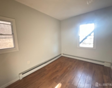 310 Somerset Street - Photo Thumbnail 3