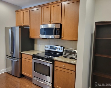 100 Middlesex Boulevard - Photo Thumbnail 19
