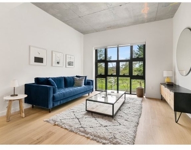 860 Lorimer Street - Photo Thumbnail 3