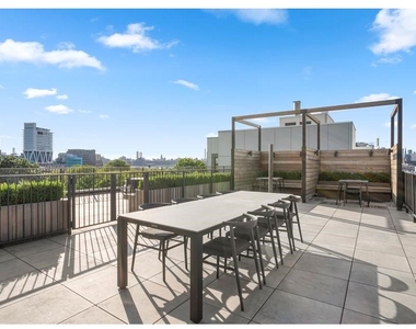 860 Lorimer Street - Photo Thumbnail 8