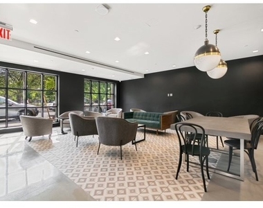 860 Lorimer Street - Photo Thumbnail 6