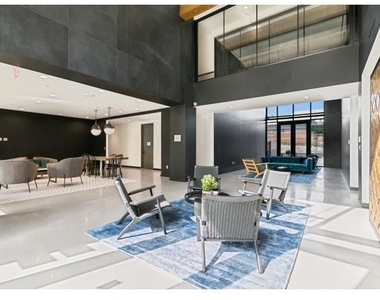 860 Lorimer Street - Photo Thumbnail 5