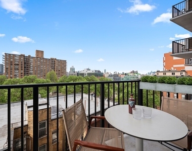 249 Willoughby Avenue - Photo Thumbnail 14