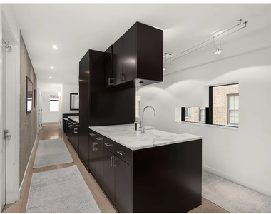 441 E 57th Street - Photo Thumbnail 4