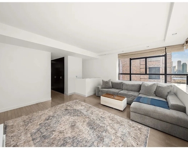 441 E 57th Street - Photo Thumbnail 1