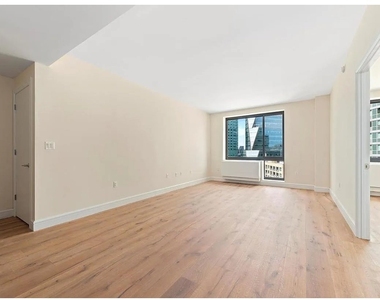 25-21 43rd Avenue - Photo Thumbnail 1