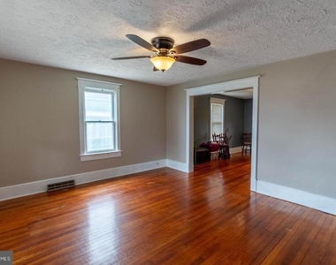 405 Porter Avenue - Photo Thumbnail 10