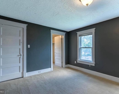 405 Porter Avenue - Photo Thumbnail 3