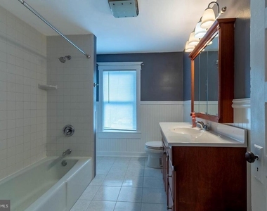 405 Porter Avenue - Photo Thumbnail 5