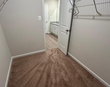66 Cramsford Street - Photo Thumbnail 6